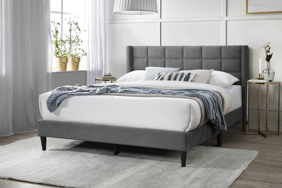 F9651q Lit Queen et matelas Queen